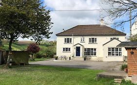 Lynwood House Bed And Breakfast